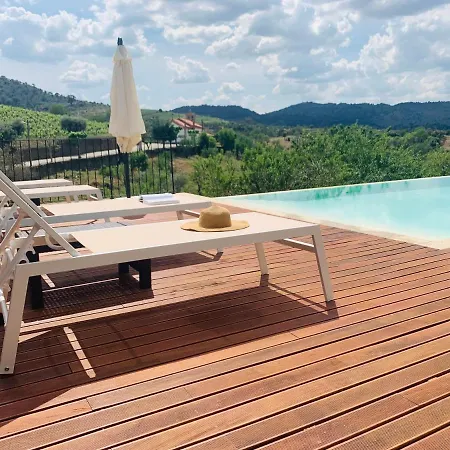 Homestay Casa Nova Velha Seixas (Vila Nova de Foz Coa)