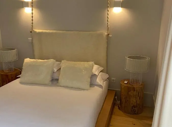 Homestay Casa Nova Velha Seixas (Vila Nova de Foz Coa)