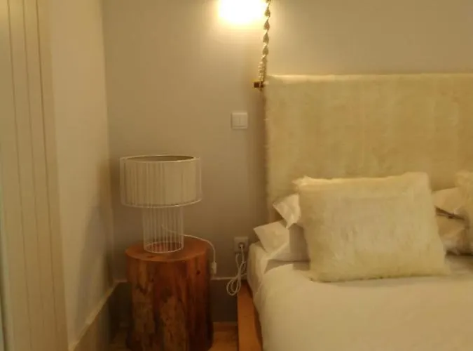 Séjour chez l'habitant Casa Nova Velha *